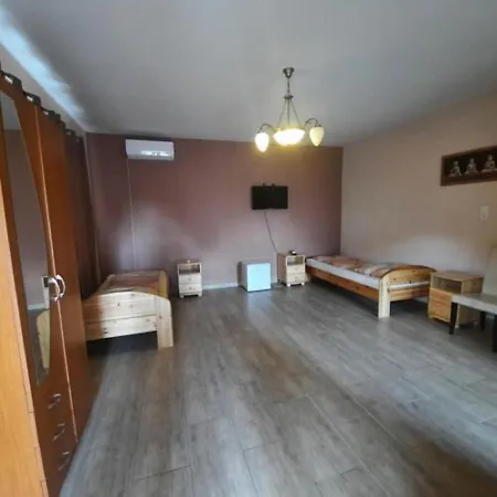 Ikszt Vendeghaz